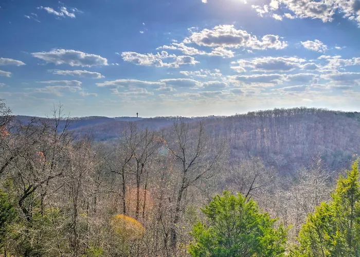 Ozark Mountain Condo About 2 Mi To Silver Dollar City!